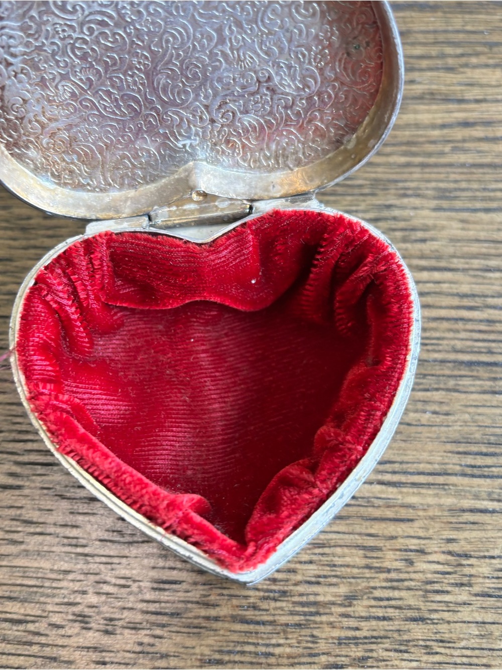 Godinger Silver Art Heart Shaped Trinket Box Velvet Lined Jewelry Keepsake Box - Picture 3 of 5